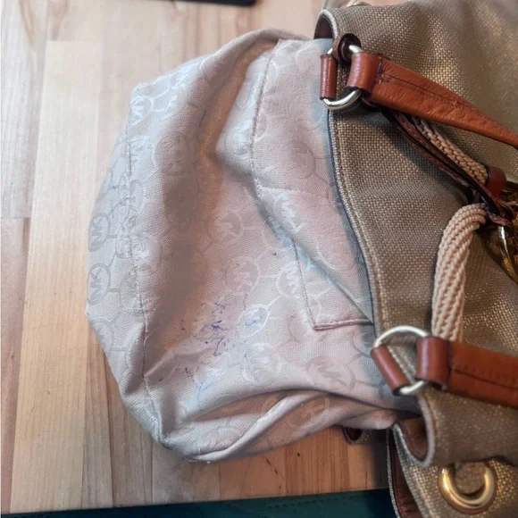 MICHAEL Michael Kors Metallic Gold Rope Tassel Shoulder Bag - Picture 11 of 16